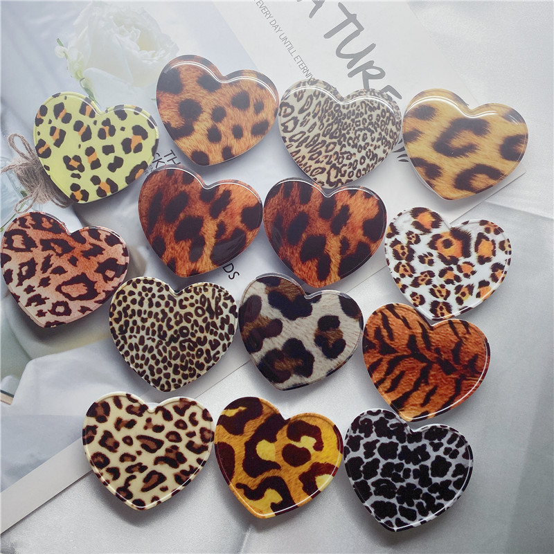 Hot sale heart shape universal leopard printed stand phone socket phone