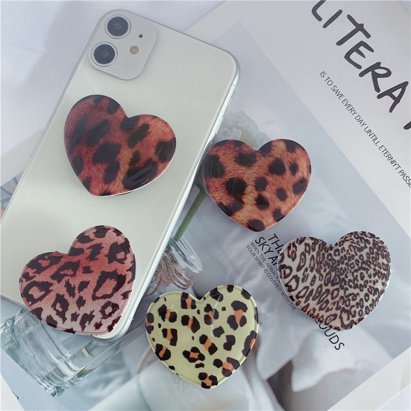 Hot sale heart shape universal leopard printed stand phone socket phone