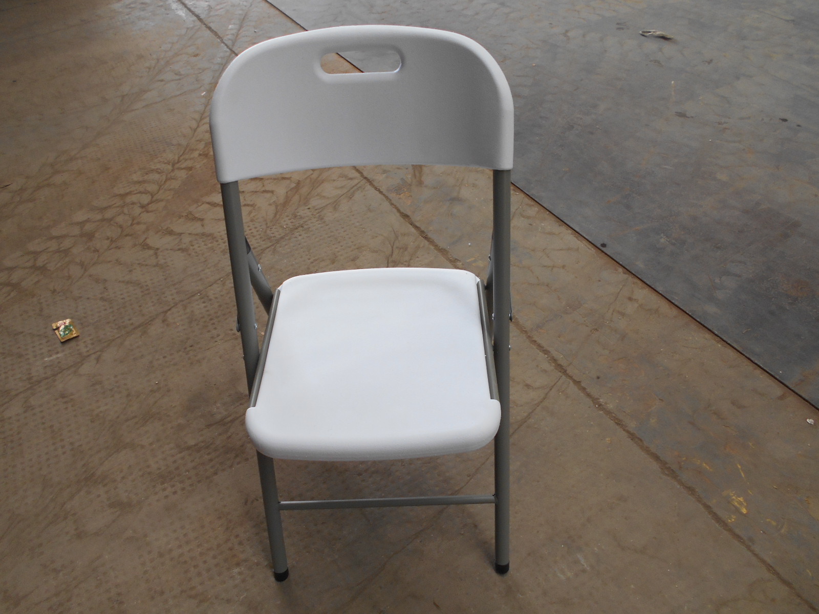 Outdoor metal white wholesale garden folding HDPE plastic chairs white