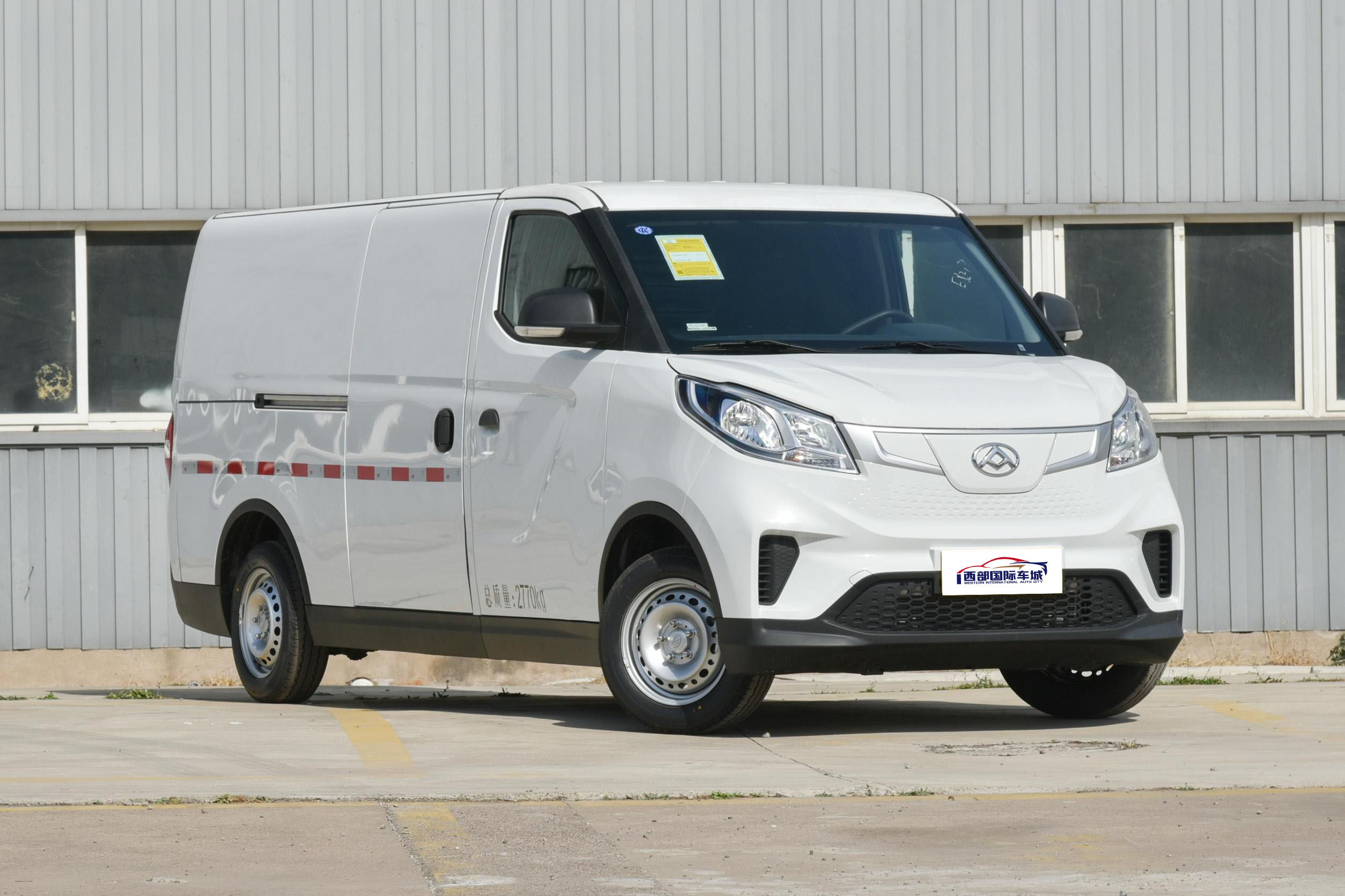 Maxus EV30 EV80 T90 MPV Electric Car for Sale New Energy Logistics Vehicle from SAIC Datong