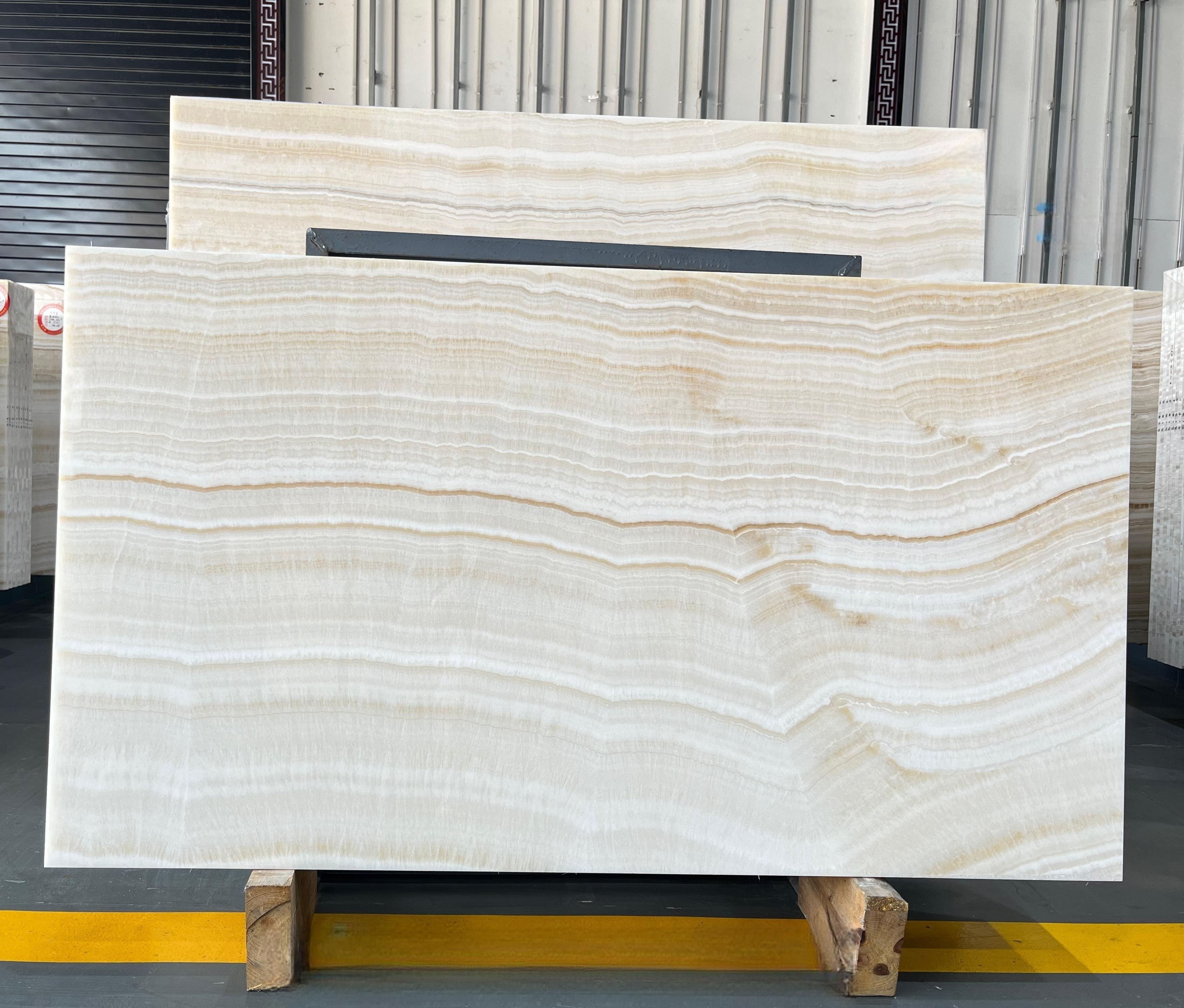 Factory Price White Onyx slabs specifications competitive price backlit onyx panel marble wall panel