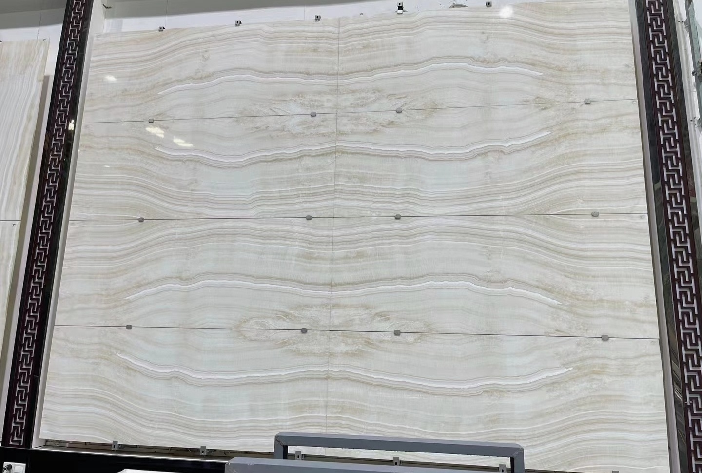 Factory Price White Onyx slabs specifications competitive price backlit onyx panel marble wall panel