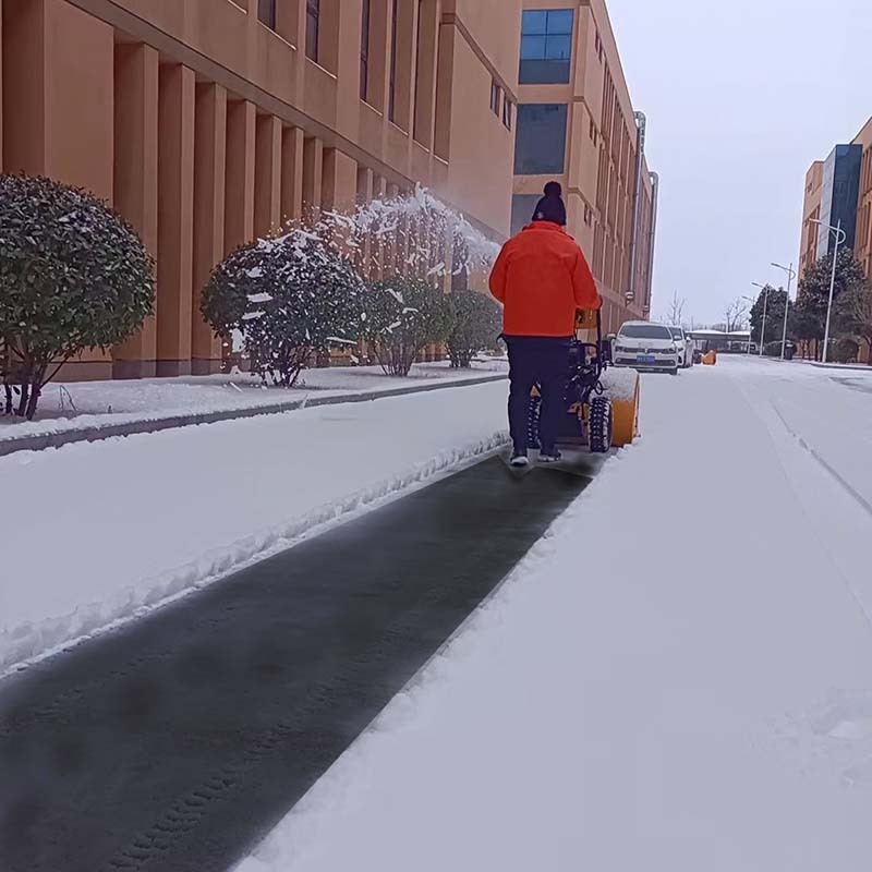 Portable Street Sweeper Truck Gasoline Diesel Operated Road Snow sweeper & Leaf Blower