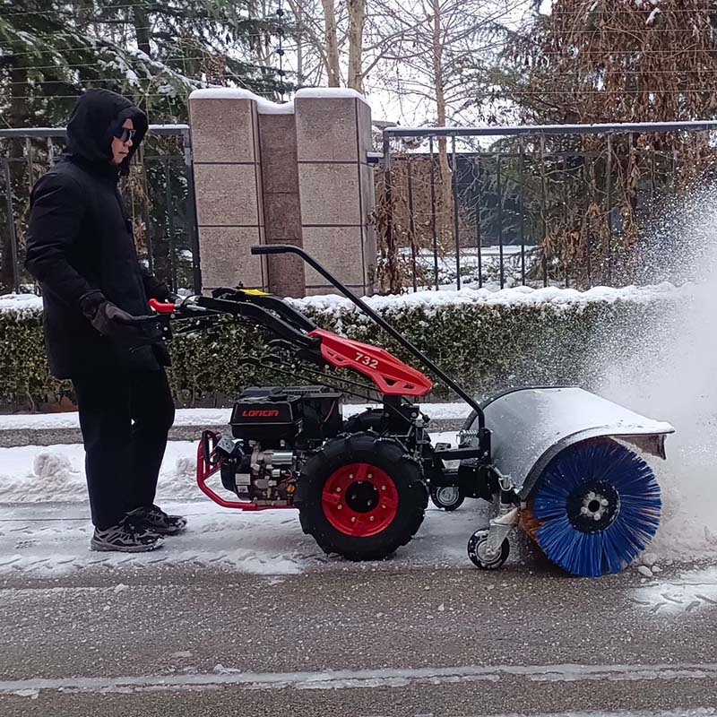 Portable Street Sweeper Truck Gasoline Diesel Operated Road Snow sweeper & Leaf Blower