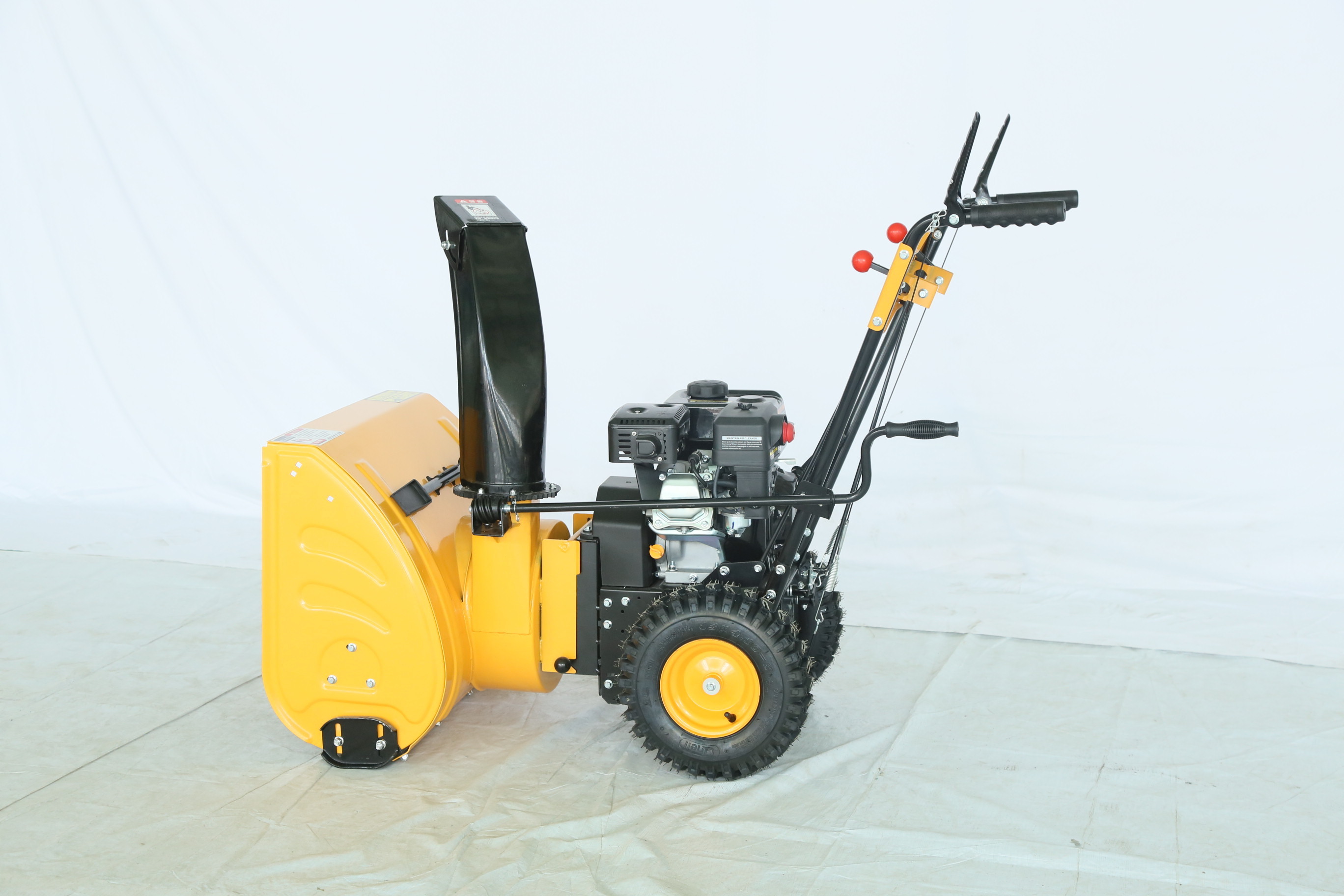 China High-efficiency Walk Behind Gasoline Type Snow Removal Machinery For Snow