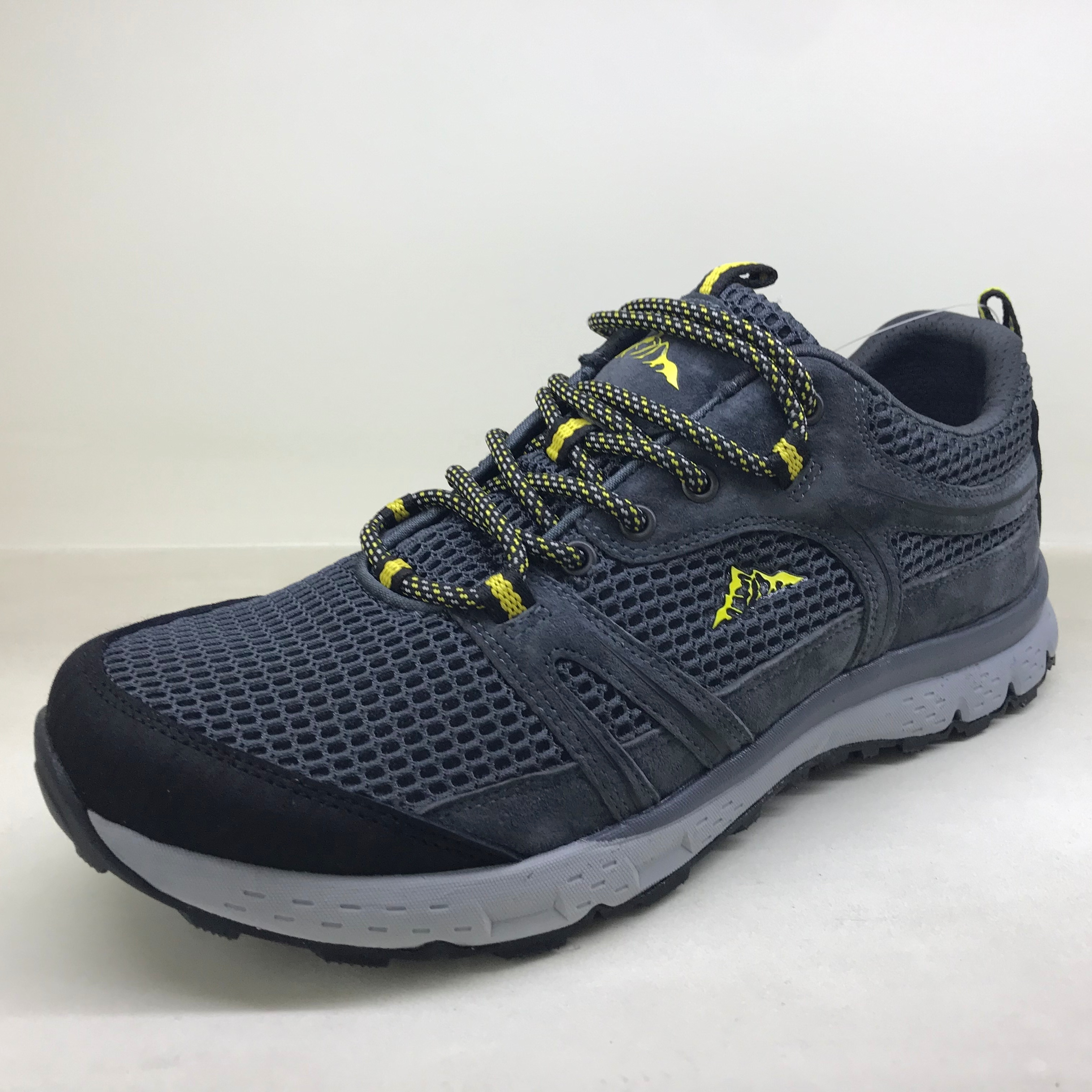 ZH,breathable mesh fabric upper strong grip outdoor hiking shoes cheap price acid&alkali resistant sport training shoes HSS419