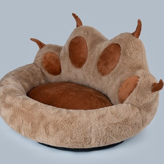 Wholesale fancy warm fleece 3D dog novelty paw shape pet bed