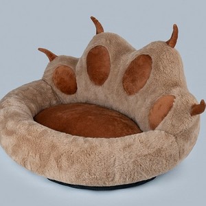 Wholesale fancy warm fleece 3D dog novelty paw shape pet bed