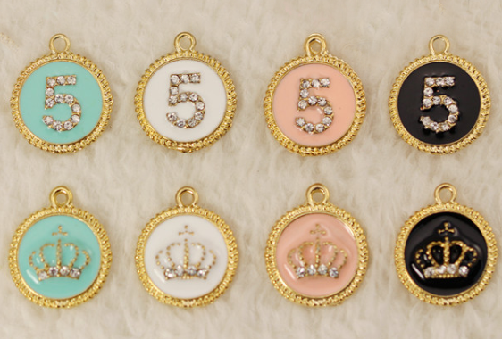 Wholesale custom logo crown necklace pendant