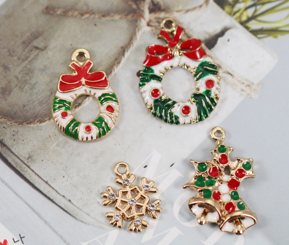 Wholesale Christmas snowman Jewelry Charms Various Zinc Alloy Metal Charms Pendants DIY for Necklace Bracelet Jewelry