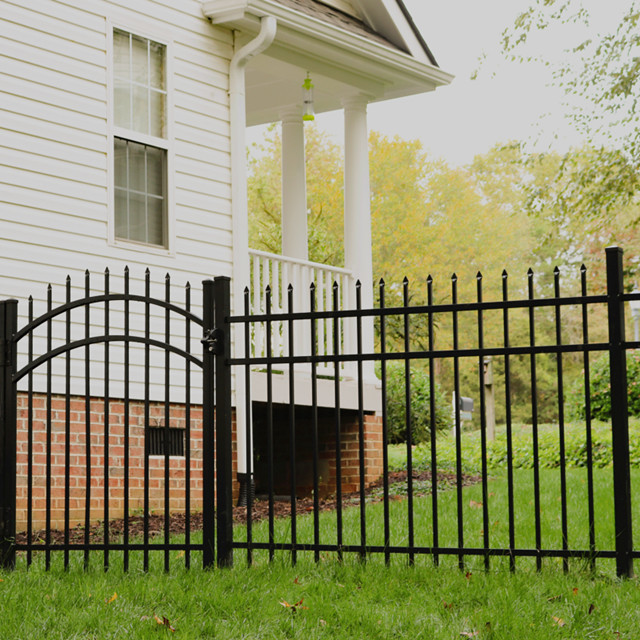 Factory Supply Decorative Bent Top Wrought Iron Fence Panel Waterproof Security Steel for Driveway Gates Railings