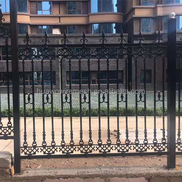 Hot Sale Cast Iron Guardrails Wrought Iron Fence with Steel Frame Waterproof Easily Assembled Coated Painted for Security Gate