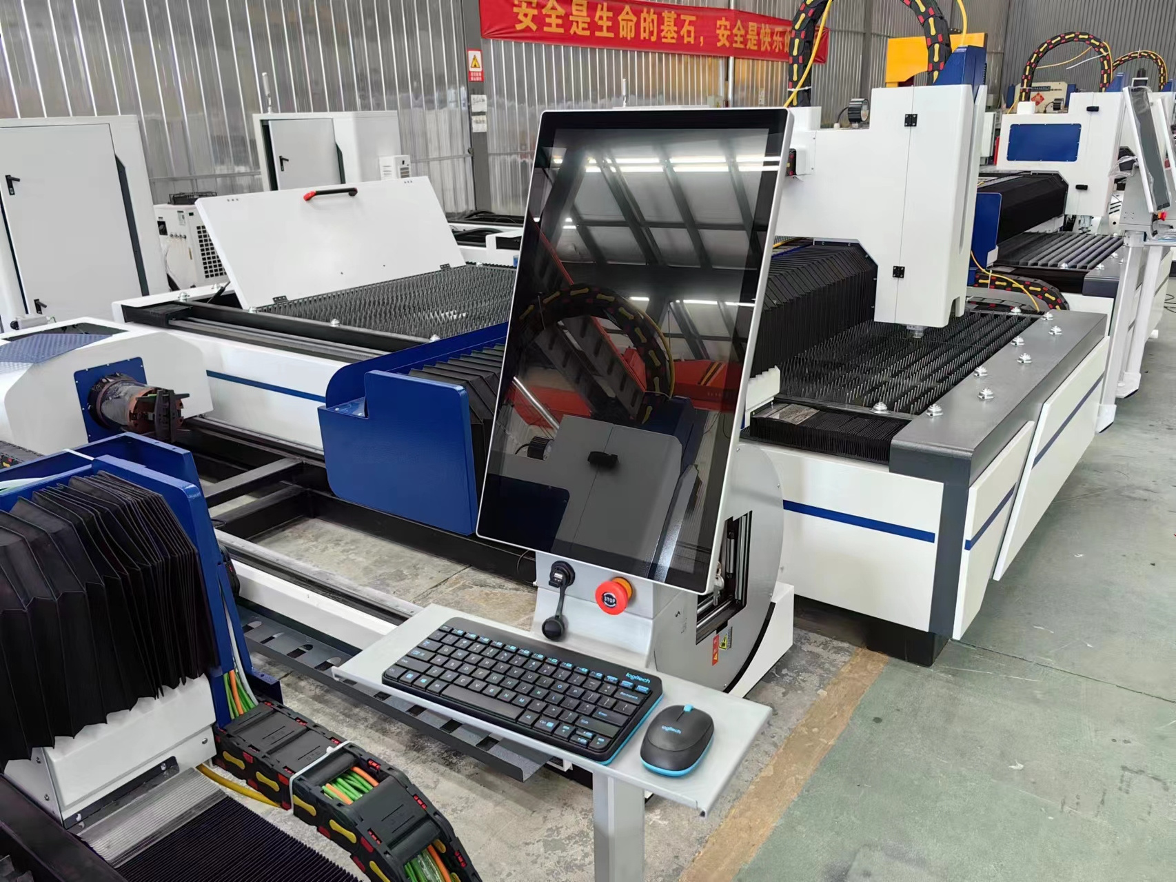 2000w Fibre Laser Cutting Machine with CE Certification Fiber Laser CNC Fiber Laser Cutting Machine for matel