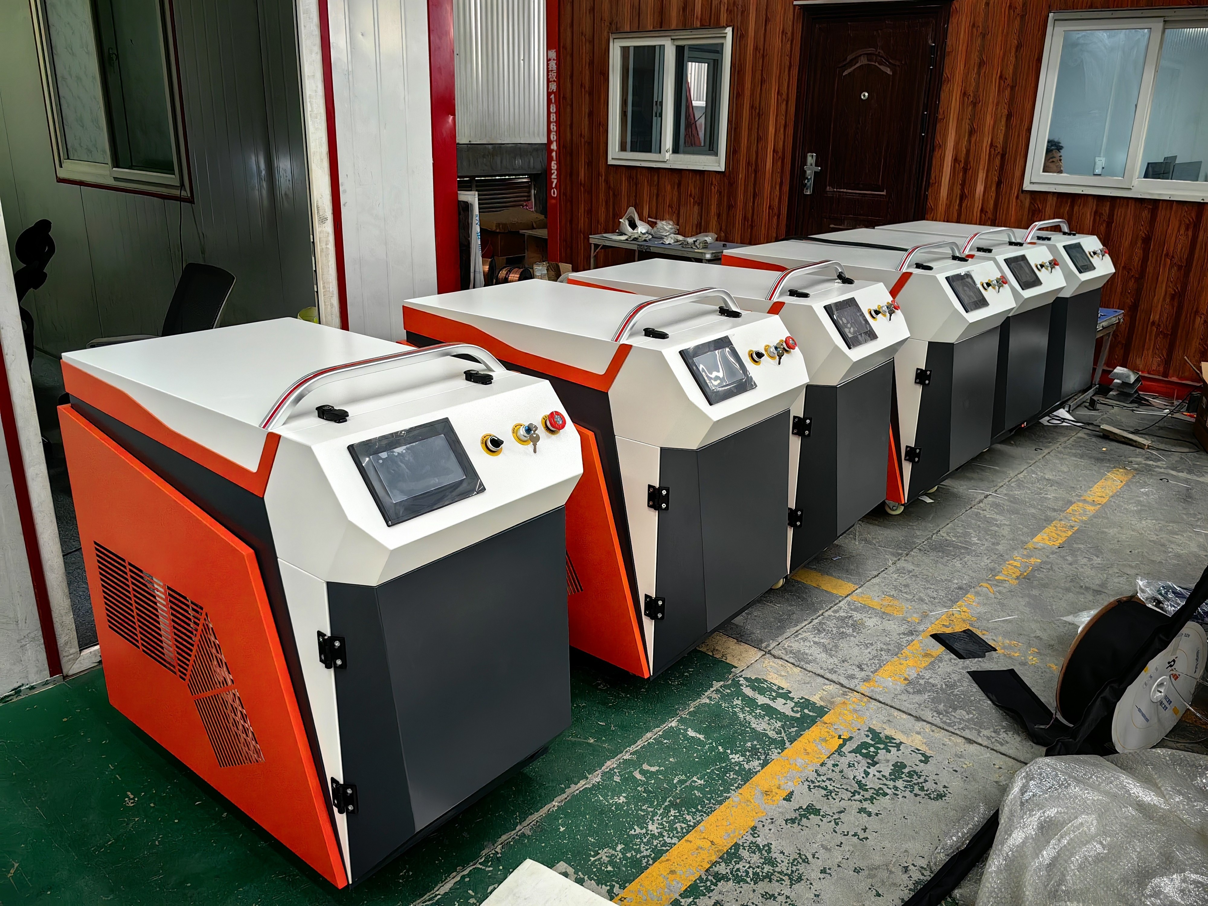 Multifunction Laser Welding Machine 1000w 1500w 3 in 1 Metal Laser Weld Machine Laser Welding Cutting Cleaning Machine