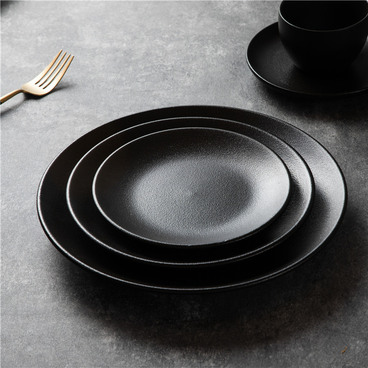 Modern Design Catering Tableware Round Serving Dishes Solid Matte Dinner Plate Restaurant Black Porcelain Plates