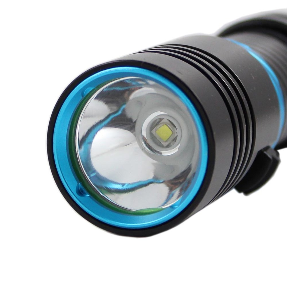 Factory Direct Underwater Strong Light 1000lm T6 Rechargeable 26650 Distant Spotlight Diving Flashlight