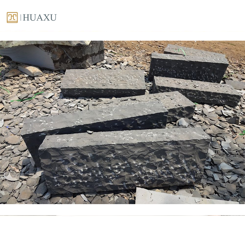 Huaxu Chinese wholesale black basalt stone dark grey granite  natural split cubes stone for Paving