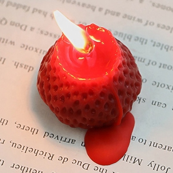 New Design Custom Romantic Love Fruit Strawberry Shaped Scented Candles Aromatic Candles For Home Decoration Wedding