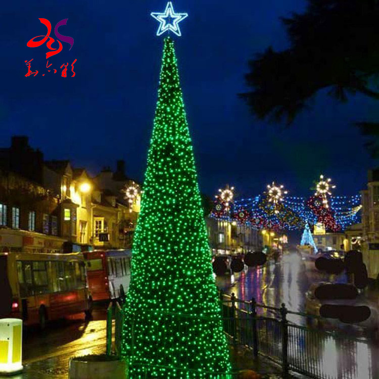 Large Christmas wreaths Customized Ornaments Green Trees Around Yellow Ribbons Giant LED Christmas Tree