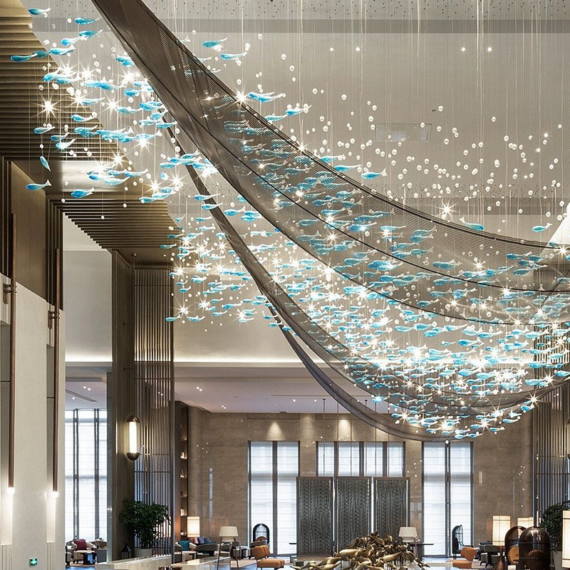 Customized interior decoration with large blue fish shaped artistic glass chandelier for hotel lobby corridors