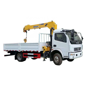 Newest price Dongfeng mini size 4x2 cargo truck / dump truck 5 tons mounted 2 tons hydraulic straight arm crane for sale