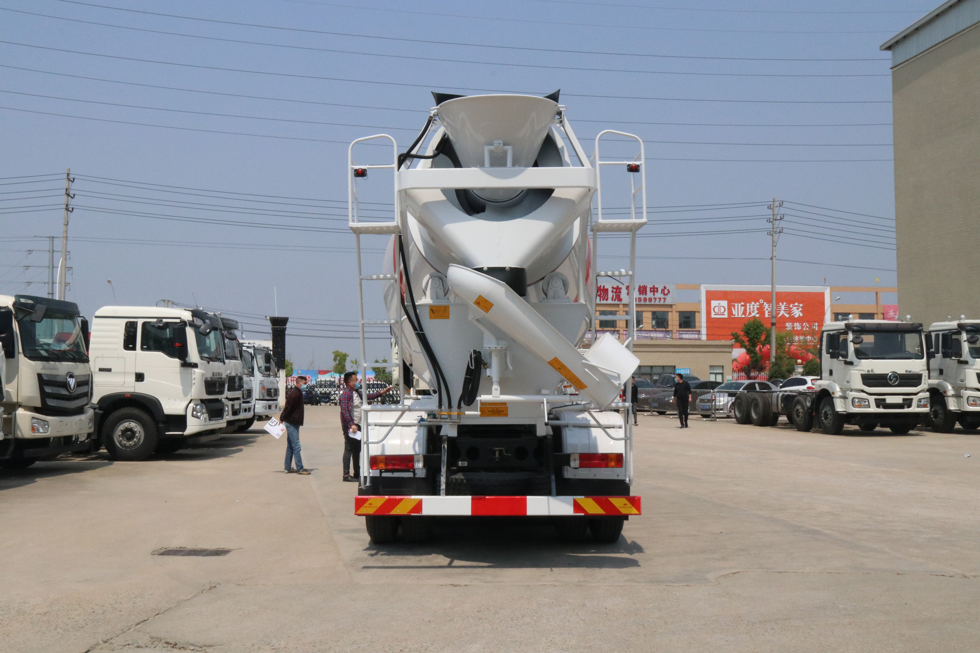 China Hot Sale concrete mixer truck 8m3 9m3 10m3 12m3 FAW SINOTRUK HOWO SHACMAN concrete truck mixer