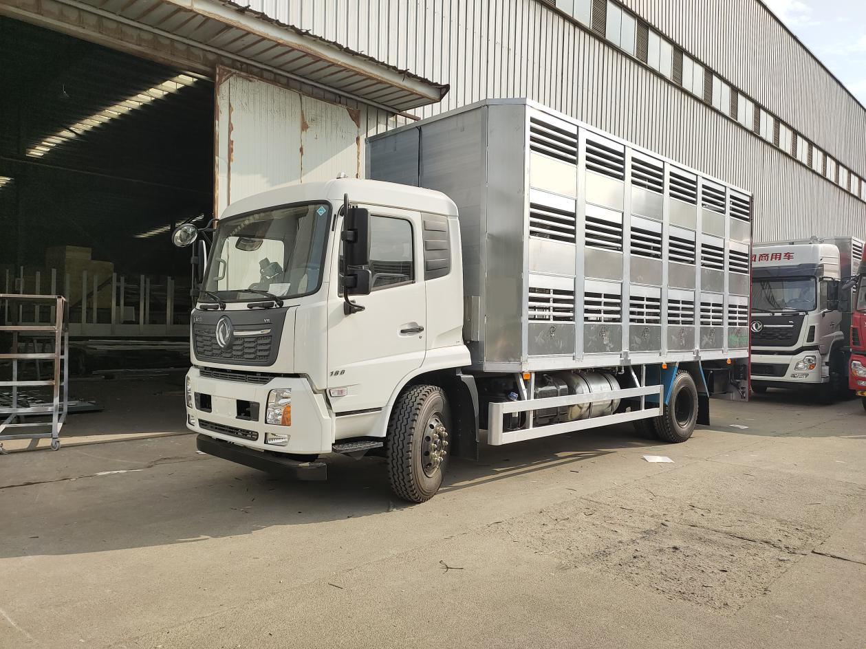 dongfeng 5 ton 6 ton 7 ton diesel lorry animal transport trucks chicken pigs live poultry carrier truck