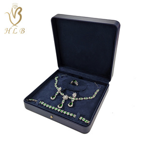 LOW MOQ necklace jewelry packaging box full set luxury leather jewellery set box with custom logo