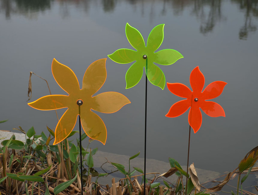 Garden decoration with metal stake plastic windmill for garden backyard arts