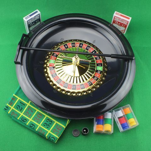 Kids Casino Gambling Game Set Roulette Poker Set Roulette 60 pcs Small Poker Chips Table Cloth with 5 dice board game for family