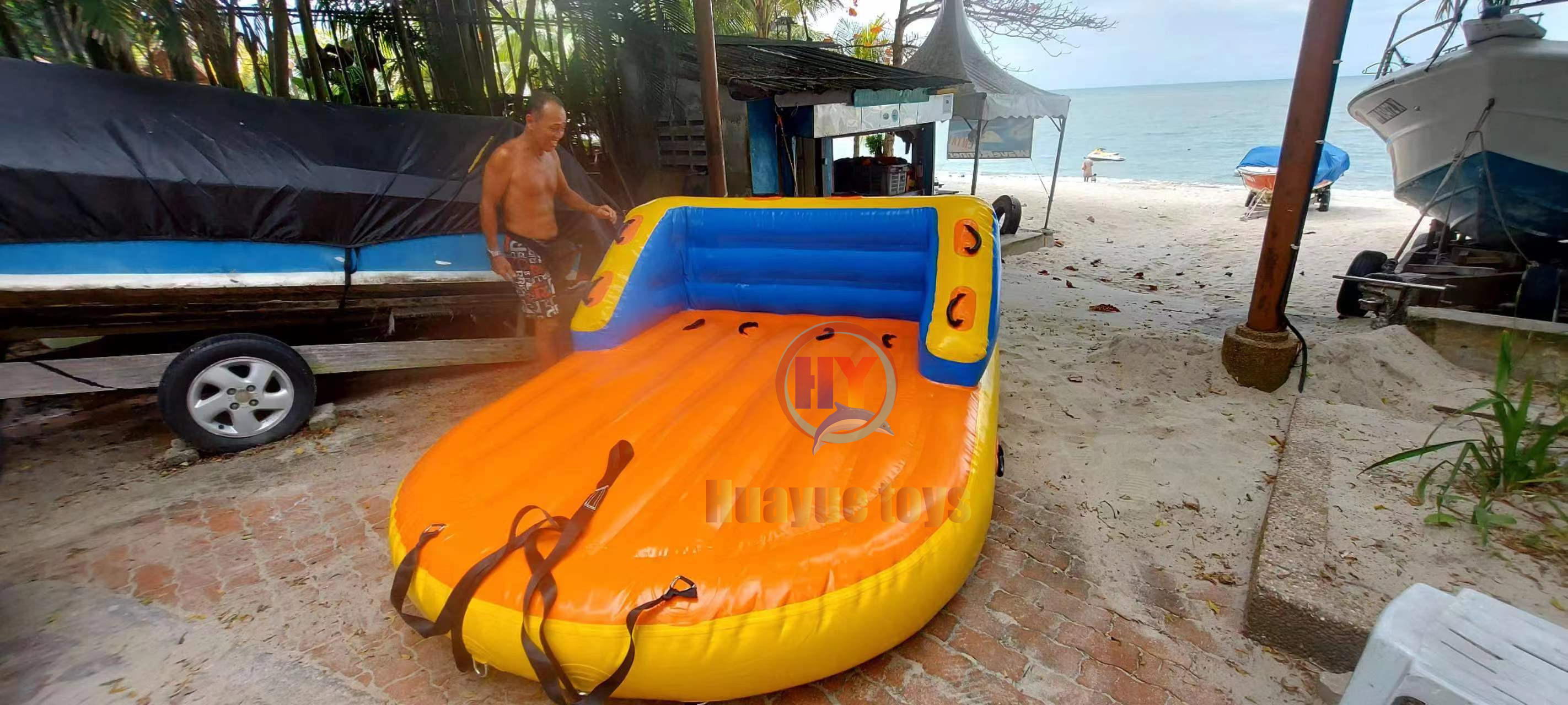 water sea sport games 4 seats water towable tube inflatable water floating crazy towable UFO and sofa banana boat