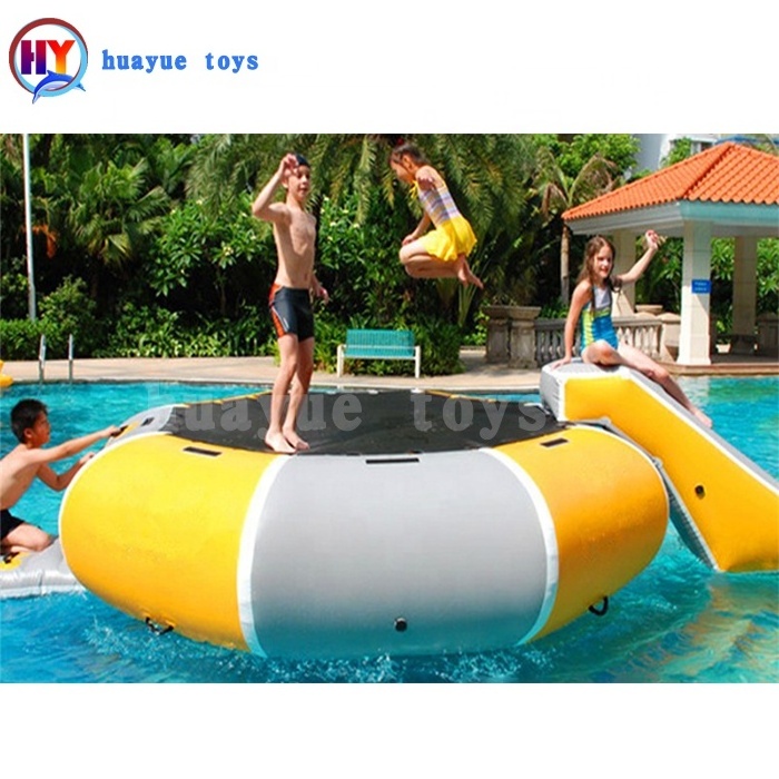 2020 Summer popular outdoor durable inflatable water floating trampoline,inflatable floating water jumping bed for water games