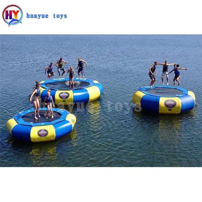 2020 Summer popular outdoor durable inflatable water floating trampoline,inflatable floating water jumping bed for water games