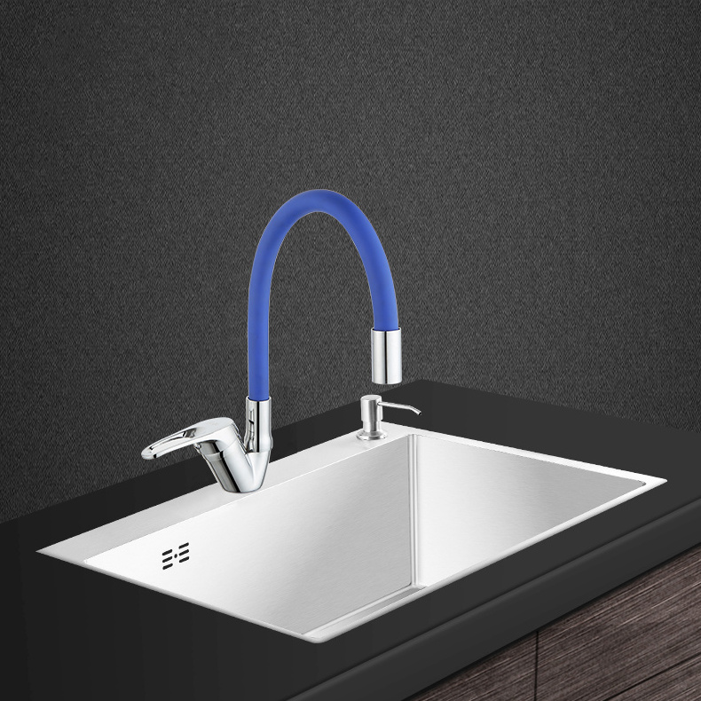 Faucet manufacturers Cheap zinc body color kitchen faucet Pull out flexible hose Hot and cold kitchen sink faucet