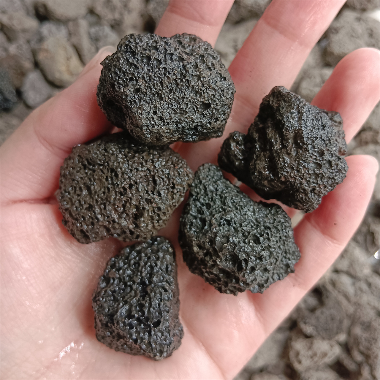 Factory Price Volcanic Natural Pumice lava rock wholesale black lava stones solid large lava rock bricks