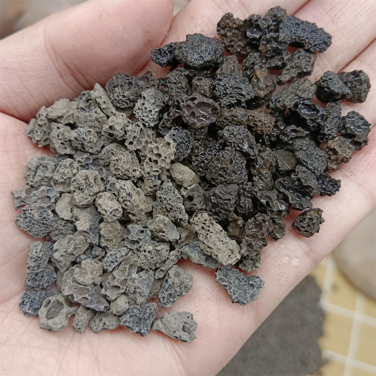 Factory Price Volcanic Natural Pumice lava rock wholesale black lava stones solid large lava rock bricks