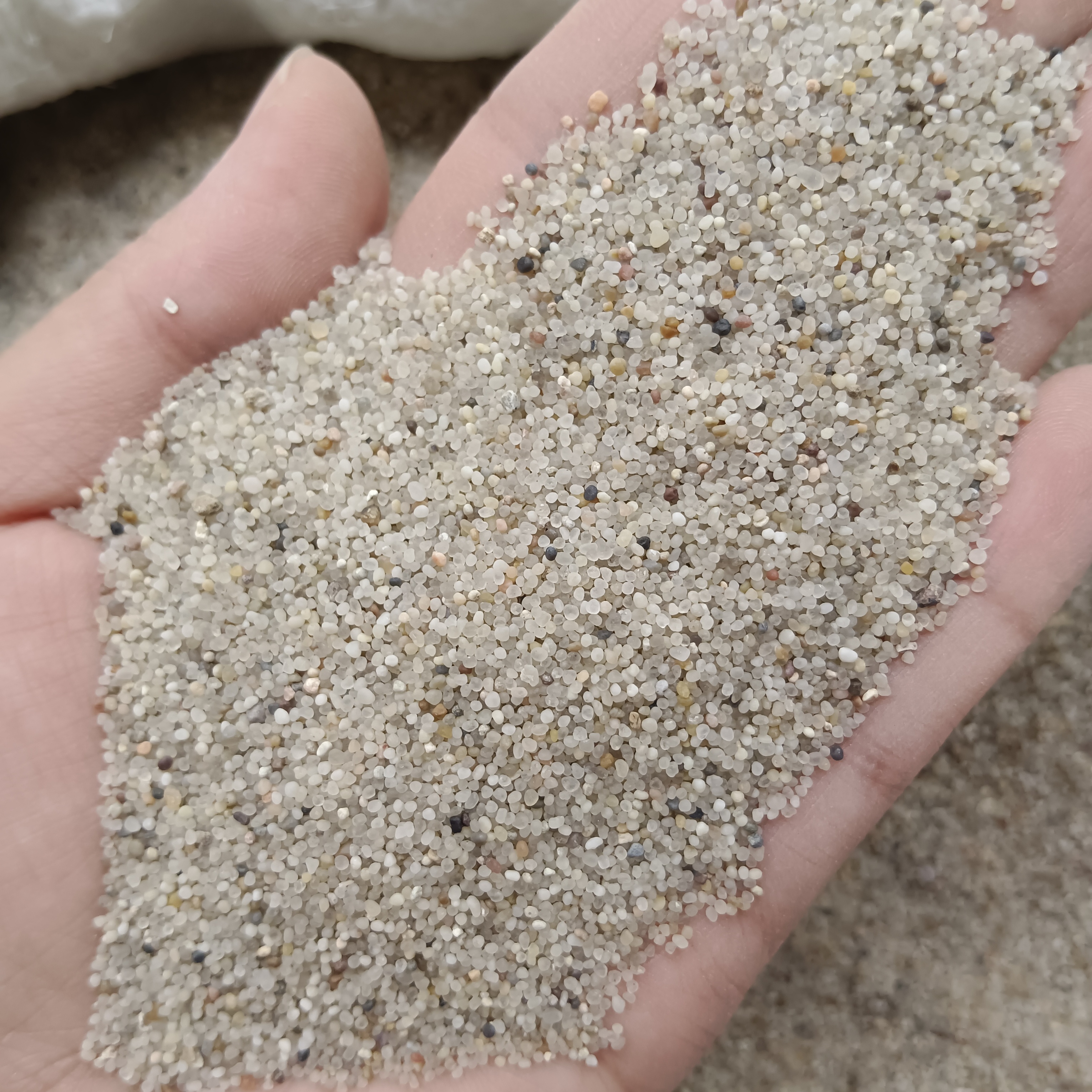 Professional Natural Round dust free natural entertainment  sea sand for sale sea and marine sand