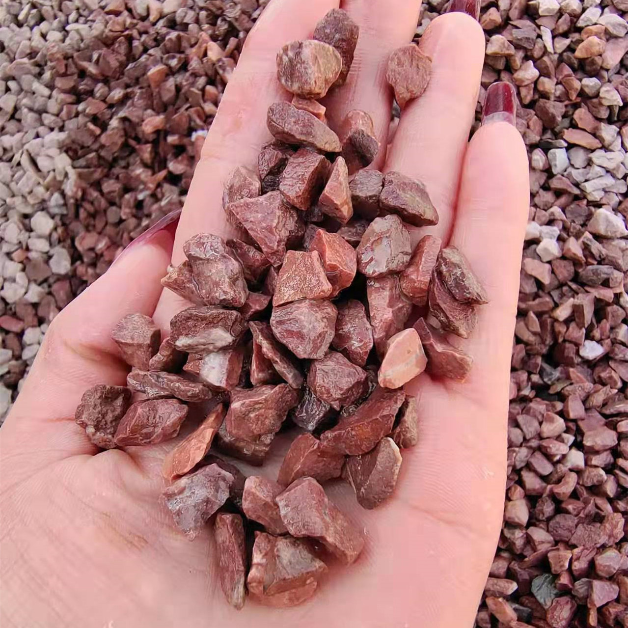 Red marble crushed stone chips and aggregate natural stones wholesale stone for aquarium gravel rock