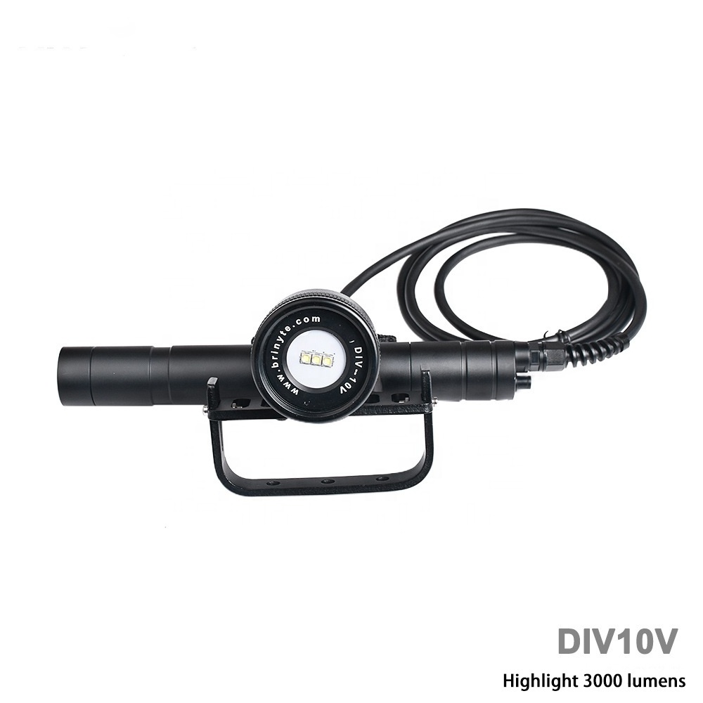 Strong Light 3000 lumens LED diving flashlight  Underwater Waterproof Diving LED Light Flashlight