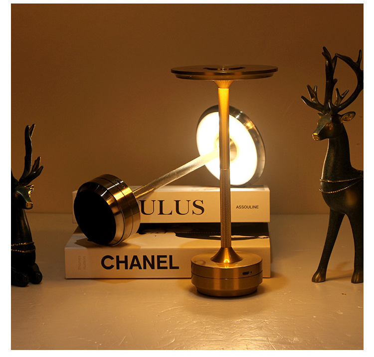 2023 New design soft light USB rechargeable desk lamp for bedroom living room hotel table light