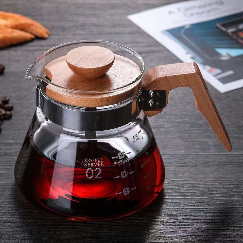 Hot selling wood handle tea glass pot borosilicate heat resistant glass coffee pot hand brewing coffee pot