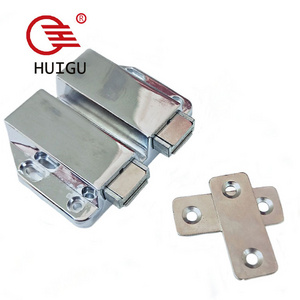 Zinc Alloy 68*76mm soft close wardrobe door catch cabinet double magnet door latch catch