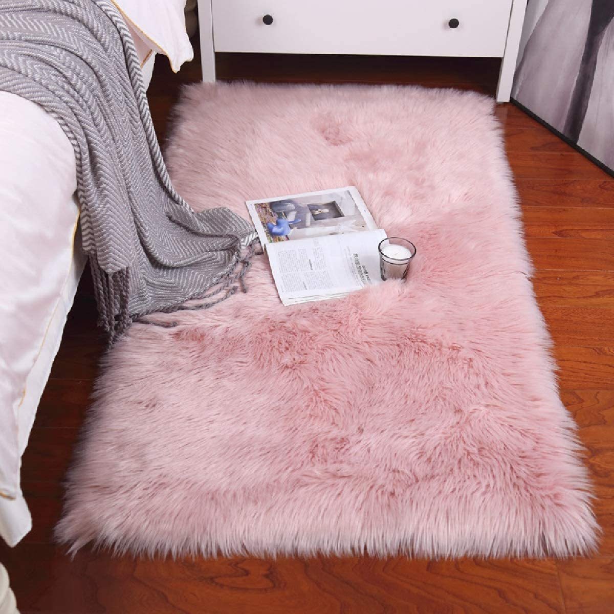 Hot Selling Cheap Price Faux Sheepskin Carpet Bedroom Floor Rug Bedroom Fur Rugs Faux Carpets