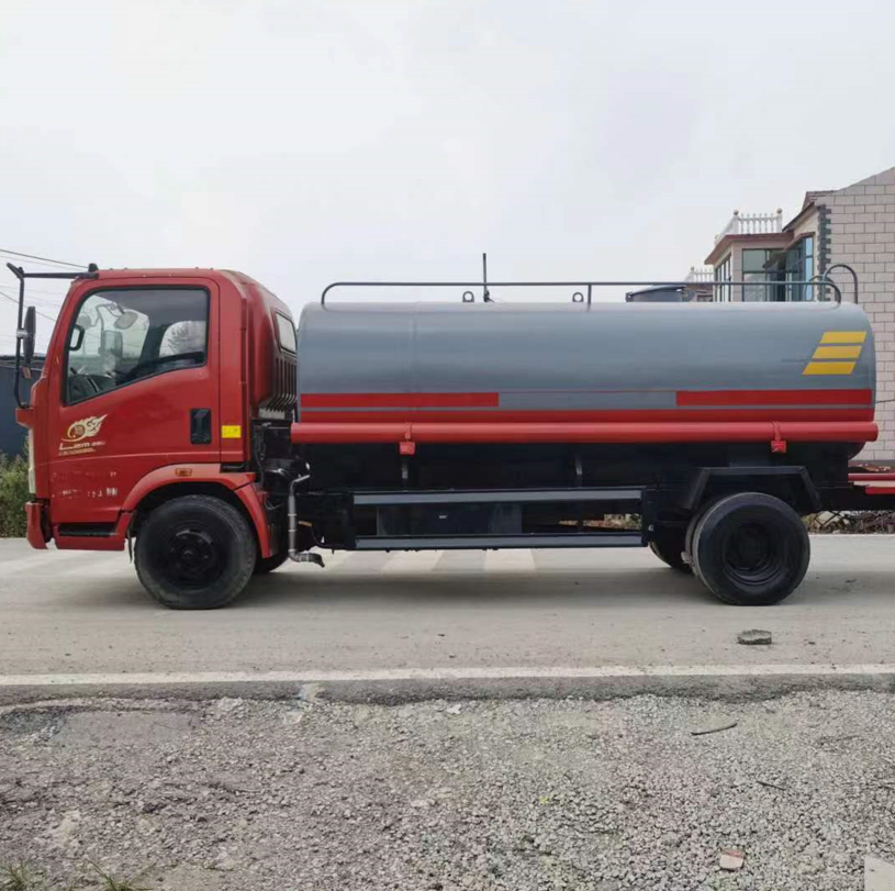 Water Bowser Tank Truck Sinotruk Howo Used Tanker 6500 Liters On Sale in Saudi Arabia