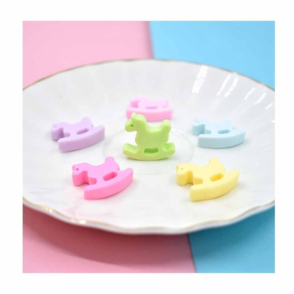 HENGXIN Miniature Play House Toy Cartoon Animal Colorful Lovely Childhood Horse Carousel  Resin Charms For Dollhouse Handcrafts