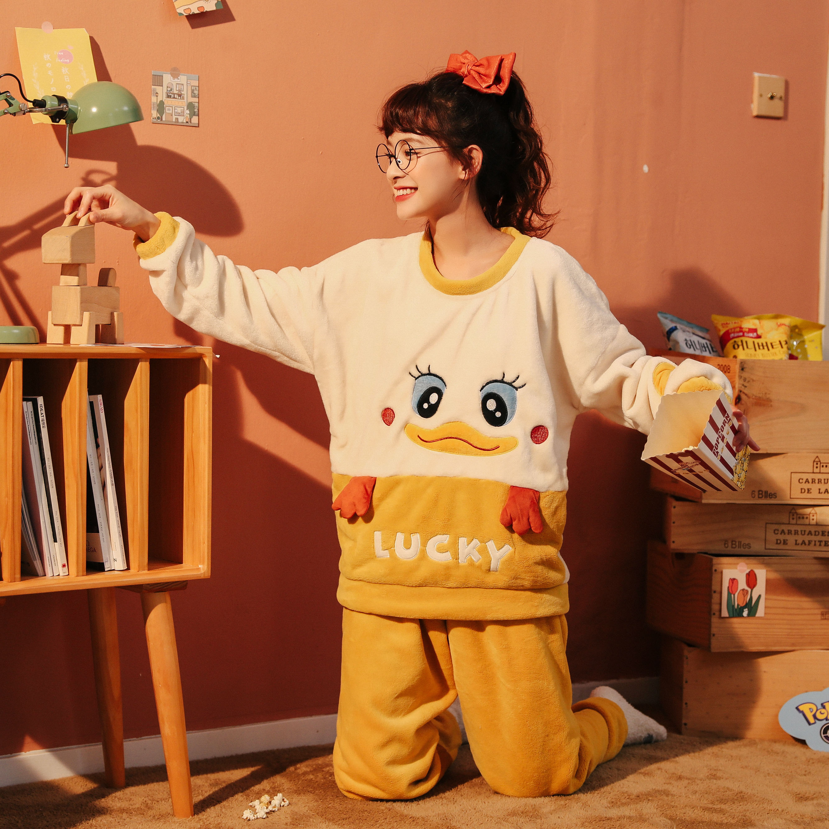 Winter Cartoon Duckling velvet Full Sleeve Round Neck Women Pajamas coral fleece sleepwear suit Cute