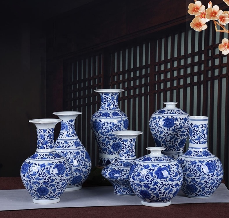 Jingdezhen Ceramic Vase Hand-painted Blue and White Porcelain Plum Bottle Decoration