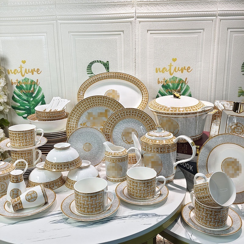 Wholesale royal Luxury tableware sets 58 pcs bone china golden mosaic western ceramic dinnerware sets