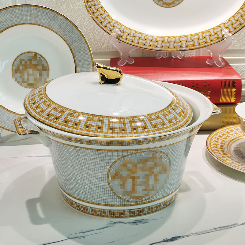 Wholesale royal Luxury tableware sets 58 pcs bone china golden mosaic western ceramic dinnerware sets