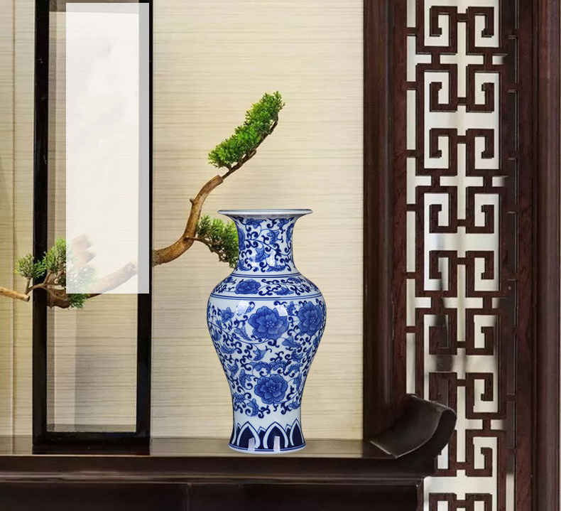 Jingdezhen Ceramic Vase Hand-painted Blue and White Porcelain Plum Bottle Decoration